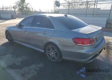 2014 Mercedes-Benz E 350 z USA, uszkodzony, nr VIN WDDHF5KB2EA998060